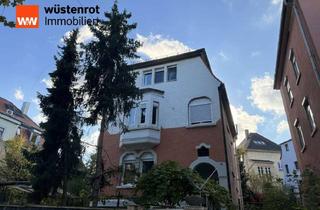 Haus kaufen in 70435 Zuffenhausen, Frei werdendes 3-Familienhaus mit Einliegerwohnung in Zuffenhausen, mit Garten, Balkon, 2 Garagen.