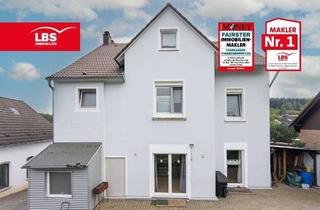 Haus kaufen in 58553 Halver, Ein-/Zweifamilienhaus mit Garage, Doppelcarport und Garten