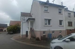 Haus mieten in Felsenbrunnerstr. 57, 66894 Martinshöhe, Miethaus in Martinshöhe