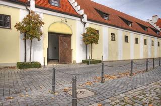 Büro zu mieten in 85737 Ismaning, Büroraum im Dachgeschoss in idyllischer Lage direkt am Schlosspark im Zentrum Ismanings!