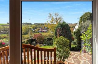 Haus kaufen in 35510 Butzbach, Butzbach - LUXUS-PANORAMA-BUNGALOW mit traumhaftem Garten und unvergleichlicher Aussicht!