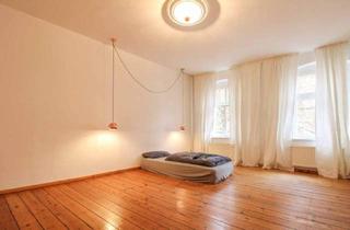 Wohnung kaufen in Fehrbelliner Straße 35, 10119 Berlin, Berlin - Stilvolle Altbauwohnung mit großem Balkon in zentraler Lage von Berlin Mitte!