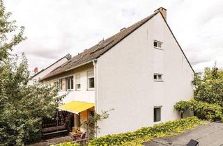 Haus kaufen in 97204 Höchberg, Höchberg - Schönes Reiheneckhaus mit wunderbarem Garten