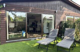 Haus kaufen in 23669 Timmendorfer Strand, Timmendorfer Strand - sanierte Ferien-Bungalowhälfte in Niendorf