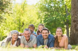 Wohnung kaufen in 04179 Leipzig, Leipzig - Familienfreundlicher Neubau nahe RBL-Stadion | 5 Zimmer, XXL-Wohnen mit Kamin, 2 Kinderzimmer, Arbeitszimmer, 2 Terrassen & TG-Stellplätze