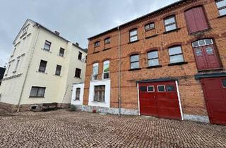 Mehrfamilienhaus kaufen in 08107 Kirchberg, Kirchberg - Anlageobjekt 340m² Mehrfamilienhaus 600m² Lager Gewerbe Garagen