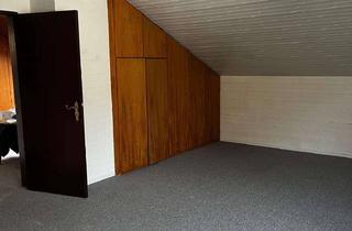 Wohnung mieten in Hermann-Hesse-Straße, 72108 Rottenburg, Gemütliche Dachgeschosswohnung perfekt für 2er WG oder Pärchen