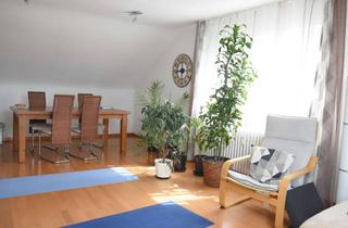 Wohnung mieten in Degenfeldstraße, 73033 Göppingen, Helle 3-Zimmer Wohnung mit Balkon in Göppingen Reusch