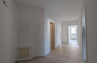 Wohnung mieten in 33818 Leopoldshöhe, Attraktive renovierte 3-Zimmer Wohnung mit Balkon und kostenlosen Außenstellplatz