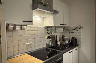 Wohnung mieten in Hufeisenstraße, 17034 Reitbahnviertel, Schöne 3 Raum Wohnung mit Balkon und Keller sucht Nachmieter