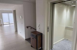 Penthouse mieten in Fichtenweg 2a, 65510 Idstein, Klimatisierte Penthouse mit 135 m²+Balkon in Idstein Aufzug von der Tiefgarage direkt ins Wohnzimmer