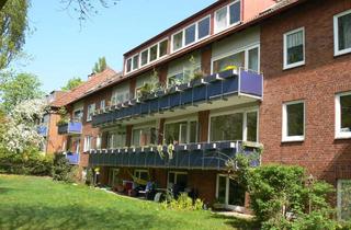 Wohnung mieten in Henning-Wulf-Weg 16, 22529 Lokstedt, Nh. UKE Eppendorf, Sonnige 2 Zi.­Whg., ruhige Lage im Garten, Endetage