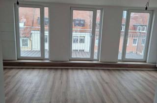 Wohnung mieten in Neustädter Markt, 31134 Hildesheim, Zwei-Zimmer-Dachgeschosswohnung mit EBK am Neustädter Markt