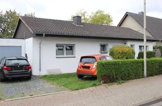 Einfamilienhaus kaufen in Alter Kirchweg 22, 41372 Niederkrüchten, Freistehendes Einfamilienhaus mit Garage in Niederkrüchten