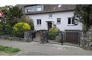 Doppelhaushälfte kaufen in 63263 Neu-Isenburg, Große Doppelhaushälfte mit 2 separaten Wohnungen im Buchenbusch