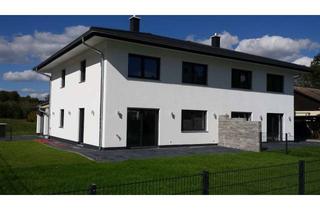 Haus mieten in Freiherr-Vom-Stein-Straße, 84478 Waldkraiburg, Schöne geräumige Doppelhaushälfte