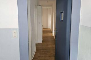 Wohnung mieten in Hohenzollernstr. 41, 76135 Beiertheim-Bulach, Helle 2-Zimmer Dachgeschosswohnung in Beiertheim-Bulach
