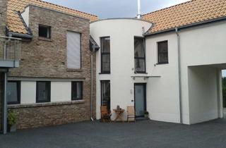 Wohnung mieten in Hellstraße 117, 53332 Bornheim, Maisonette in Brenig, Hofanlage mit Terrasse und Garten