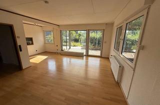 Einfamilienhaus kaufen in 41352 Korschenbroich, Freistehendes Einfamilienhaus mit großem Garten und Wintergarten in Top-Lage von Korschenbroich