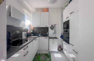 Wohnung kaufen in 51065 Köln, Köln - Charmante 2-Zimmer-Eigentumswohnung mit großer Dachterrasse und Denkmalschutz in Mülheim