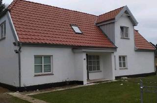 Haus kaufen in 23554 Lübeck, Lübeck - Provisionsfrei. Haus kernsanierung oder Grundstück