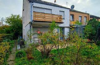 Haus kaufen in 50997 Köln, Köln - Gute Gelegneheit Großzügig geschnittenes Reihenendhaus mit Balkon, schönem Garten und Garage