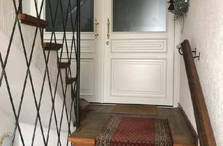 Wohnung kaufen in 49082 Osnabrück, Osnabrück - Große Citynahe Altbauwohnung mit Kamin und Dachterrasse