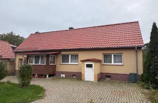 Einfamilienhaus kaufen in 06785 Oranienbaum-Wörlitz, Oranienbaum-Wörlitz - Einfamilienhaus mit Nebengelass und Garagen in Griesen
