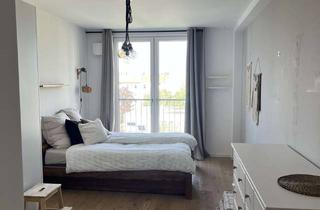 Penthouse kaufen in 12049 Neukölln, Traumhaftes Penthouse mit Aufdachterrasse und Blick zum Fernsehturm