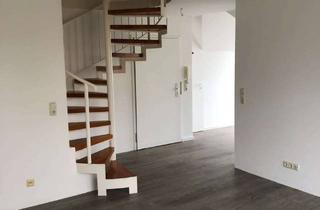 Wohnung mieten in 96117 Memmelsdorf, Sanierte Maisonette-Wohnung mit 2,5 Zimmern sowie Balkon und Einbauküche in Memmelsdorf/Lichteneiche
