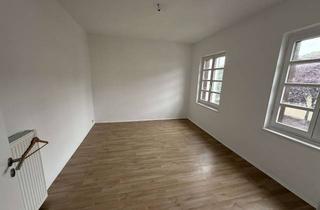 Wohnung mieten in Schönthaler Straße 14, 52379 Langerwehe, Erstbezug nach Sanierung mit Balkon: ansprechende 4-Zimmer-Terrassenwohnung in Langerwehe