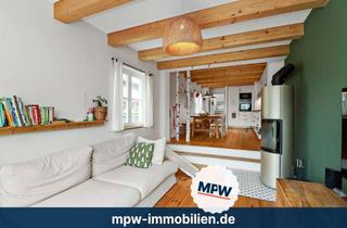Haus kaufen in Kietz, 12557 Köpenick, Altstadt trifft Architektur: Traumhafte Remise mit Wasser- und Schlossblick im Fischerkietz