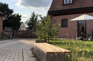 Haus mieten in Obere Dorfstraße 36, 90427 Neunhof, 4-Zimmer-Doppelhaushälfte in aufwändig saniertem Baudenkmal