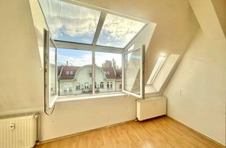 Wohnung kaufen in Grünbergerstraße 47, 10245 Friedrichshain, EINE OASE - LICHTDURCHFLUTET- Dachgeschosswohnung, 2 Zimmer, Aufzug - sofort frei!