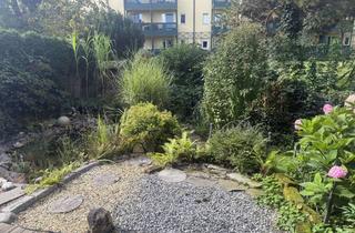 Wohnung kaufen in Birkenweg 33e, 83209 Prien, Herrliche 2-Zimmer-Wohnung mit Terrasse und weiterem Potential im Souterrain