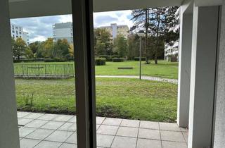 Wohnung kaufen in Adolf-Baeyer-Damm 30, 81735 München, Moderne 2-Zimmer-Wohnung mit Terrasse – frisch renoviert in München-Perlach