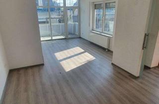 Wohnung kaufen in 65719 Hofheim am Taunus, Hofheim: 4-Zi. im 3-Parteienhaus – Balkon & 2 Stellpl., bezugsfrei