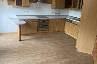 Wohnung mieten in Herweghstraße, 06114 Paulusviertel, Schöne sanierte Altbauwohnung mit 4 Zimmern im Paulusviertel