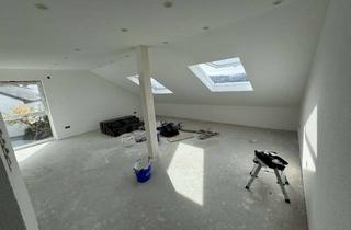 Wohnung mieten in 71134 Aidlingen, Kernsanierte 4-Zimmer-Dachgeschosswohnung mit hochwertiger Ausstattung, Südlage und Gartenanteil