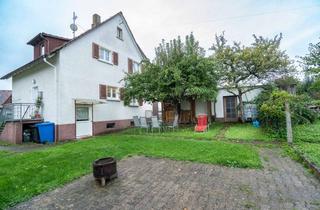 Einfamilienhaus kaufen in 79771 Klettgau, Einfamilienhaus (Modernisierungsbedürftig) mit großem Gartengrundstück in ruhiger Lage von Erzingen