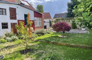 Mehrfamilienhaus kaufen in Breite Straße, 39448 Westeregeln, Großes Haus zum kleinen Preis.