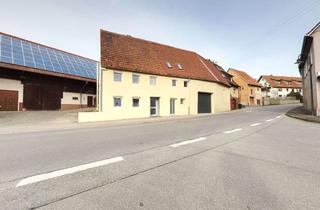 Anlageobjekt in Rathausplatz 11, 72525 Münsingen, Saniertes Monteurhaus/WG Haus mit großer Garage zu verkaufen