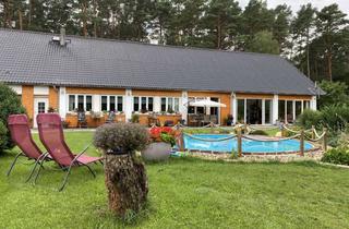 Anlageobjekt in 15537 Grünheide (Mark), 370 m² auf 2 Wohneinheiten im Bungalowstil in Seenähe, POOL und Gewerbenutzung