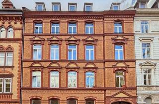 Wohnung kaufen in 65185 Wiesbaden, Über den Dächern von Wiesbaden – Stilvoll sanierte 4-Zimmer-Altbauwohnung! Dachmansarde als Zugabe!
