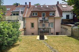 Haus kaufen in Seyenstrasse, 66386 St. Ingbert, Sankt Ingbert - Top Zweifamilienhaus (2 Wohnungen mit 2 sep. Eingängen) Terrasse, Balkonen, großem Garten und Garage mit Zugang zum Haus, in St. Ingbert-SÜD