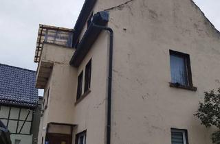 Haus kaufen in 06526 Sangerhausen, Sangerhausen - Haus mit Nebengebäude