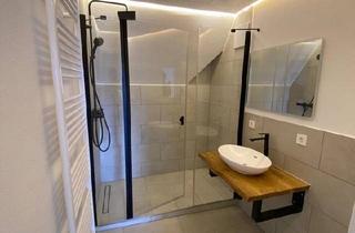 Wohnung kaufen in 71126 Gäufelden, Gäufelden - Hochwertige Vollsanierung: 4,5-Zimmer-Wohnung mit Küche