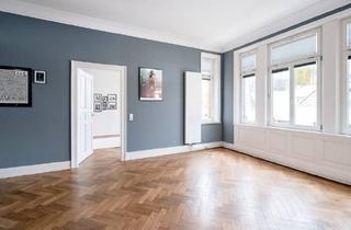 Wohnung kaufen in 70184 Stuttgart, Stuttgart - Neuwertige Altbauetage ++ in beliebter Wohnlage++ STUCK++hohe DECKEN