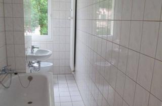 Wohnung mieten in Schumannstraße 12, 99867 Gotha, Küche und Bad mit Fenster