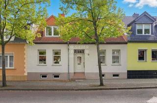 Reihenhaus kaufen in 06406 Bernburg, Charmantes Reihenhaus im Herzen der Stadt: Ihr Raumwunder mit gemütlichem Garten
